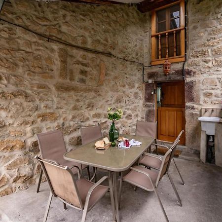 Orelleiru Casa Rural La Carrozal Senda Del Oso מראה חיצוני תמונה