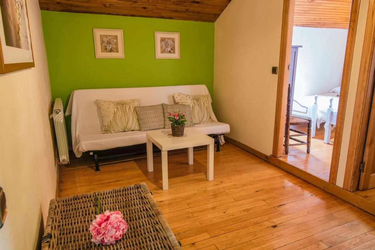 Orelleiru Casa Rural La Carrozal Senda Del Oso מראה חיצוני תמונה