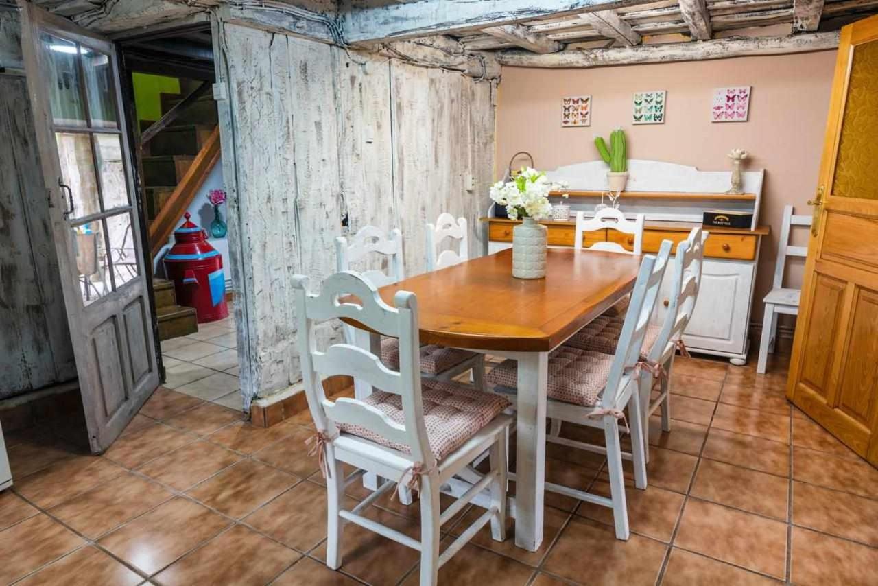 Orelleiru Casa Rural La Carrozal Senda Del Oso מראה חיצוני תמונה