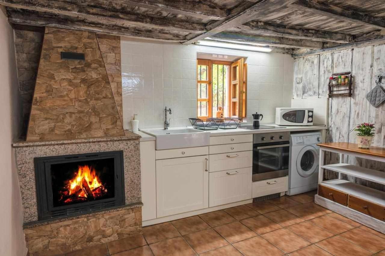 Orelleiru Casa Rural La Carrozal Senda Del Oso מראה חיצוני תמונה