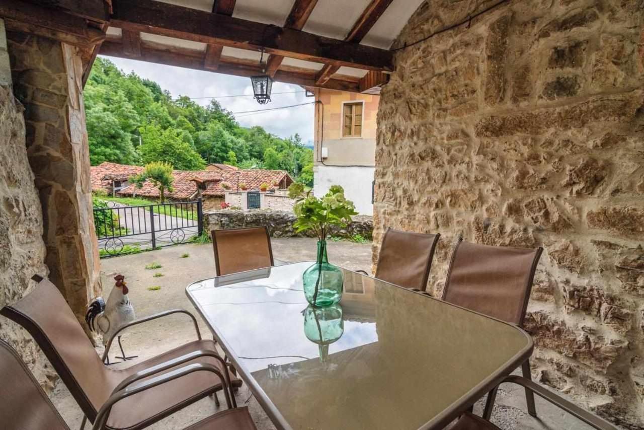 Orelleiru Casa Rural La Carrozal Senda Del Oso מראה חיצוני תמונה
